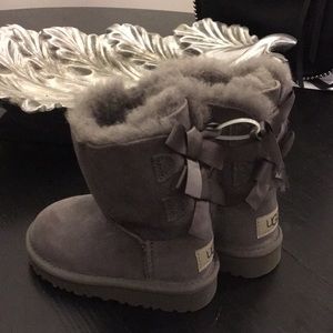 UGG Pure Grey Boots  S/N 33280T Size 6 Toddler